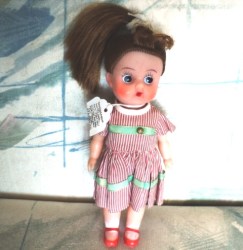 girl red stripe_04